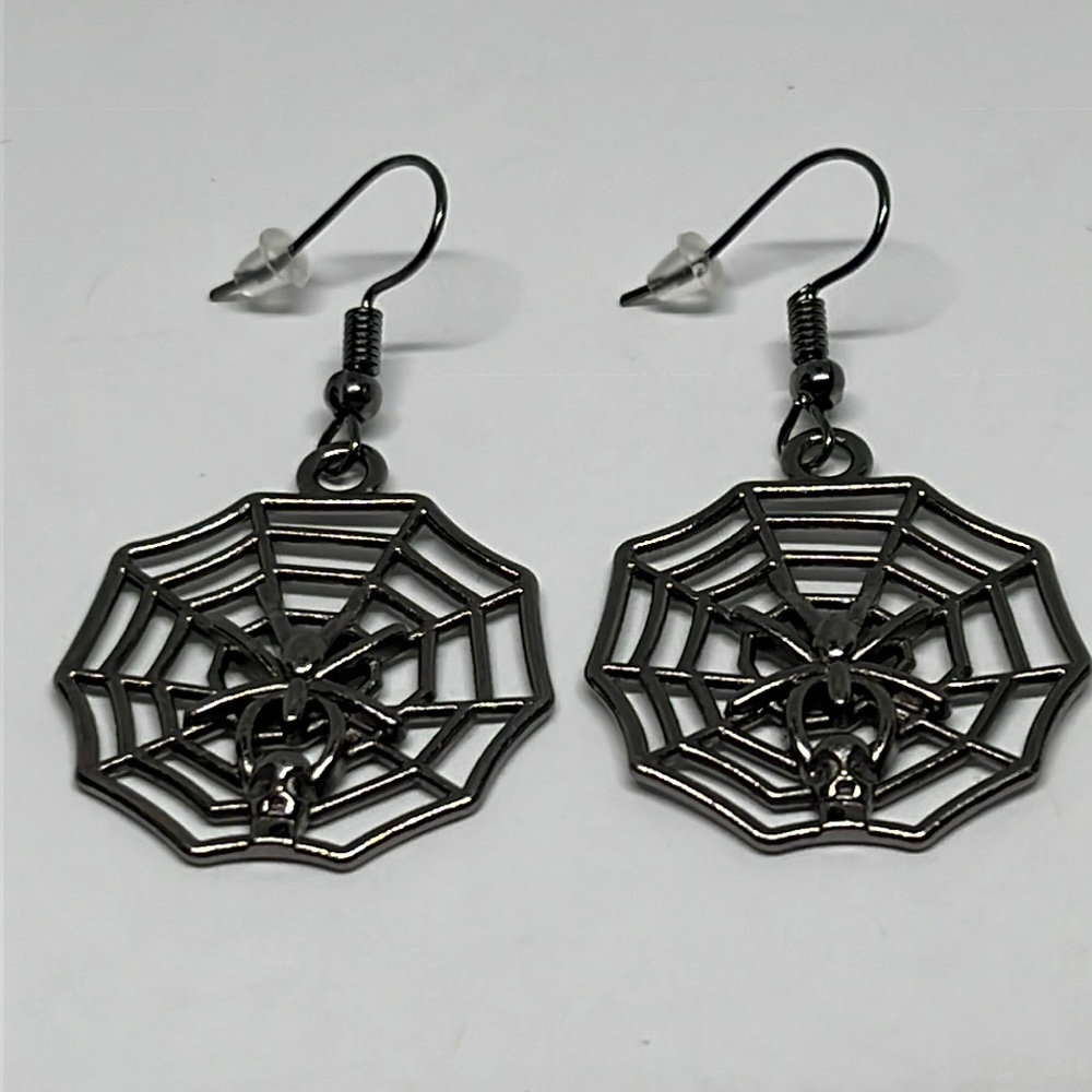 Earrings Spider on web Goth‎ Gothic Halloween